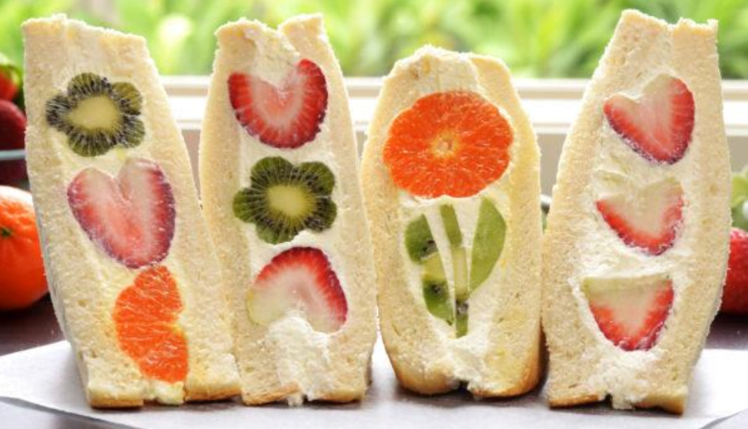 Special Breakfast: Fruit Sando